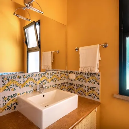 Relais Virginia Sea & Pool, Villa Marsala